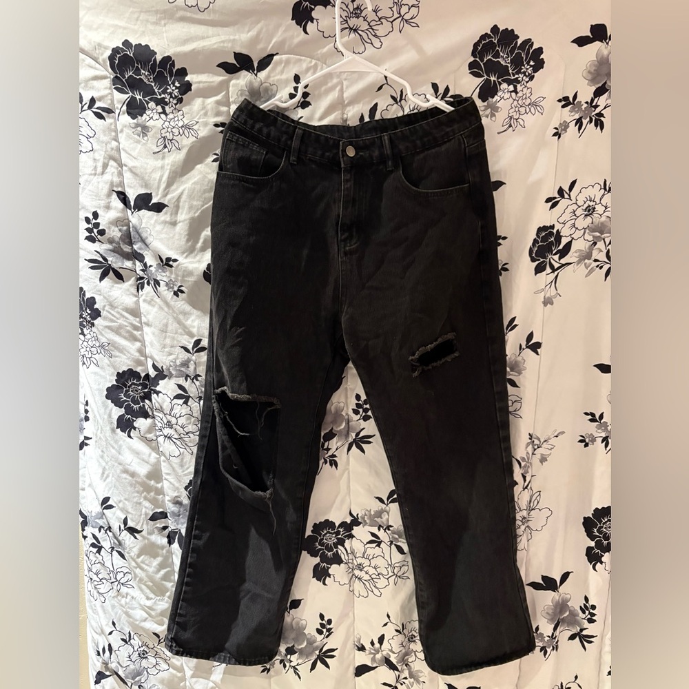 Black Distressed Jeans